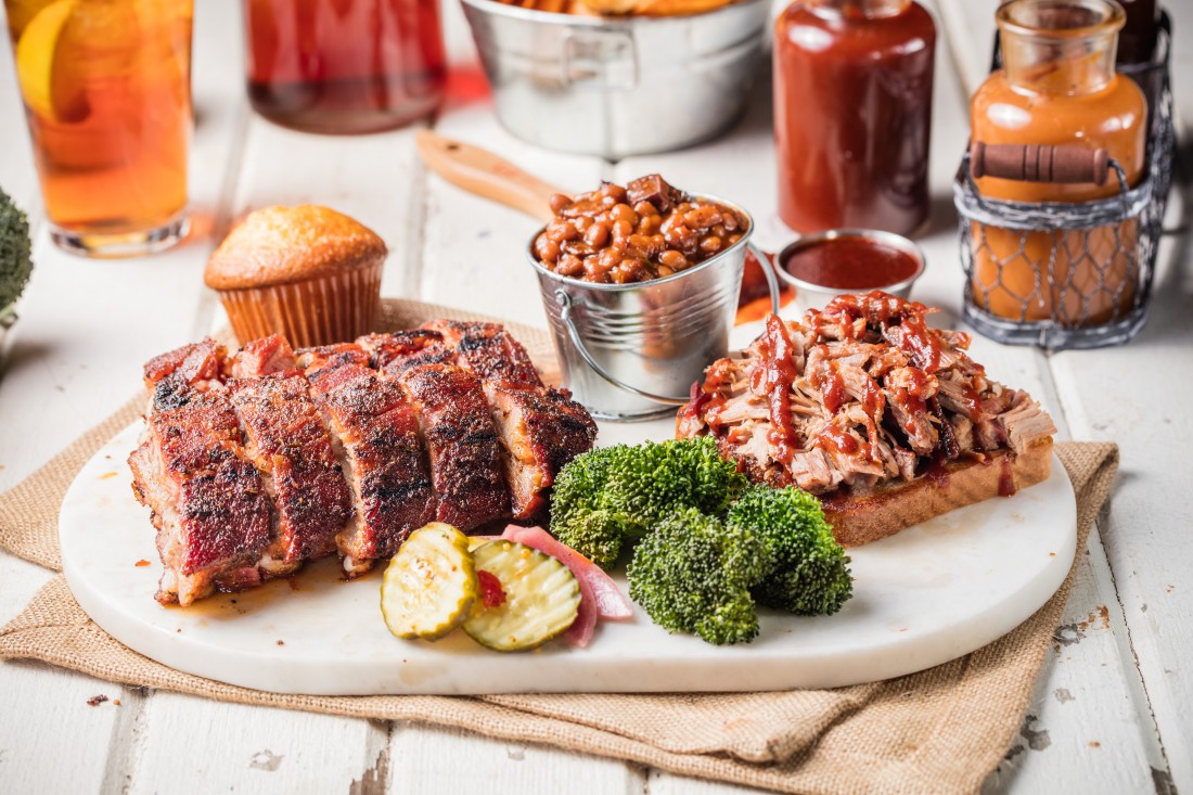 Famous Dave's Bar-B-Que signature dishes Southside Rib Tibs Bucket
One Meat Platter
Two Meat Combo